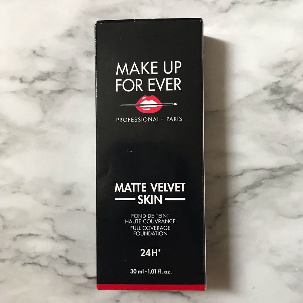 Make Up Forever Matte Velvet Skin in Shade R230